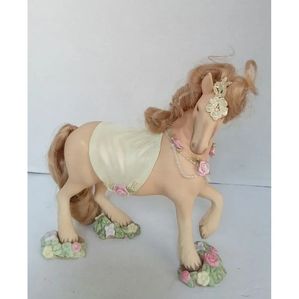 Vintage Decorative Horse‎ Figurine with Floral Details and Cream Saddle Romantic
